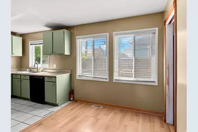 157 W 4400 S, Washington Terrace, UT 84405 - Photo 11