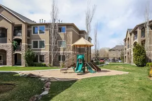 909 S Main St, Layton, UT 84041 - Photo 9