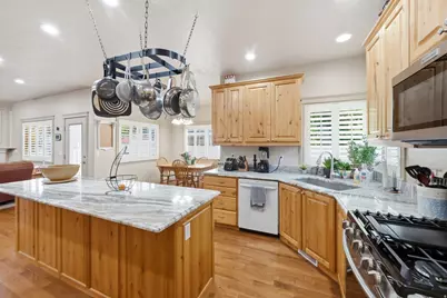 914 N 400 W, Centerville, UT 84014 - Photo 7