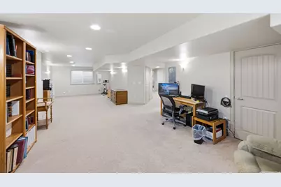 914 N 400 W, Centerville, UT 84014 - Photo 21