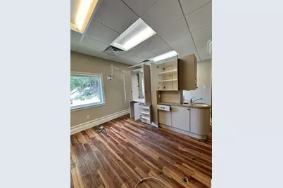 3643 S Highland Dr, Salt Lake City, UT 84106 - Photo 9