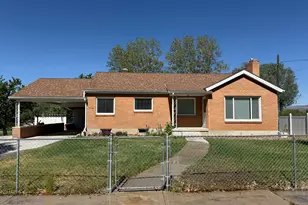 241 N 100 W, Mount Pleasant, UT 84647 - Photo 1