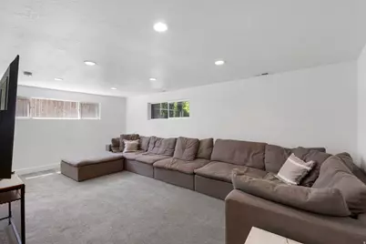 3915 S Feramorz Dr, Holladay, UT 84124 - Photo 19