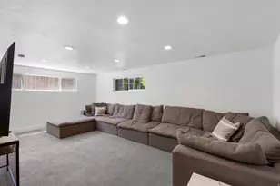 3915 S Feramorz Dr, Holladay, UT 84124 - Photo 19