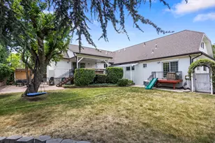 3915 S Feramorz Dr, Holladay, UT 84124 - Photo 33