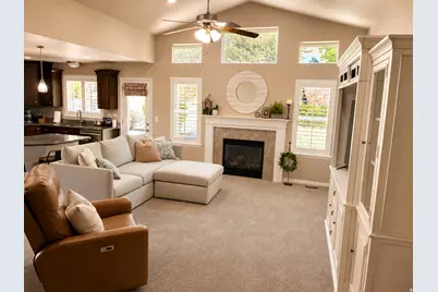 423 W Cornfield Cir S, Kaysville, UT 84037 - Photo 9