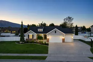 423 W Cornfield Cir S, Kaysville, UT 84037 - Photo 1
