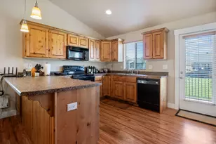 627 S 1870 W, Orem, UT 84059 - Photo 7