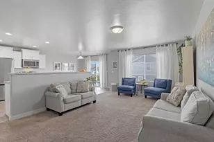 15042 S Gallant Dr W, Bluffdale, UT 84065 - Photo 5
