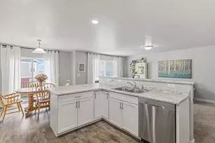 15042 S Gallant Dr W, Bluffdale, UT 84065 - Photo 7