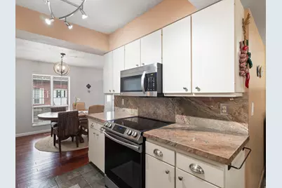 4798 S Saxony Cir E, Holladay, UT 84117 - Photo 7