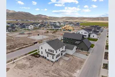 822 W Caroline Dr #214, Saratoga Springs, UT 84045 - Photo 41