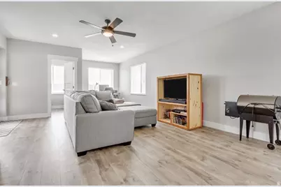 11217 S Hampton Way, South Jordan, UT 84095 - Photo 25
