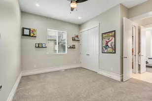 11217 S Hampton Way, South Jordan, UT 84095 - Photo 35