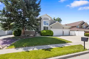 926 E Tahnia Park Cir S, Salt Lake City, UT 84121 - Photo 3