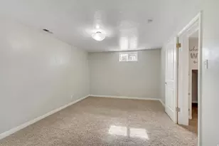 66 W 700 N, Bountiful, UT 84010 - Photo 17