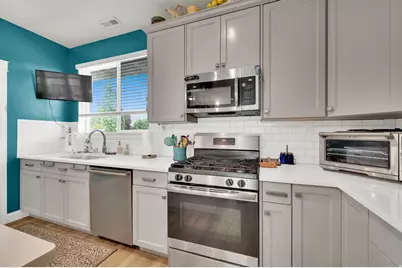 1414 S 800 W #D 4-5, Woods Cross, UT 84087 - Photo 9