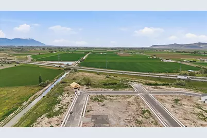 1404 S 110 W, Tremonton, UT 84337 - Photo 37