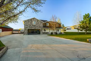 320 W 2100 N, Marion, UT 84036 - Photo 11