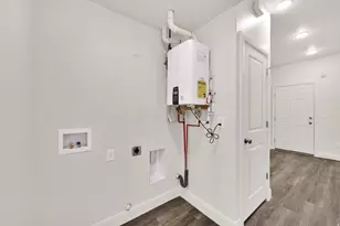 36 W 1600 N, Sunset, UT 84015 - Photo 11
