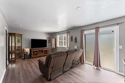 332 E 880 N, Tooele, UT 84074 - Photo 5