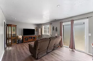 332 E 880 N, Tooele, UT 84074 - Photo 5