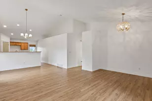 8569 S Sunrise Oak Dr, West Jordan, UT 84081 - Photo 5