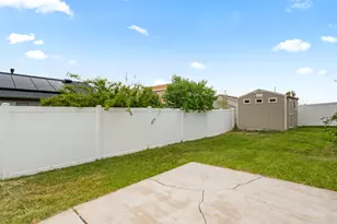 8569 S Sunrise Oak Dr, West Jordan, UT 84081 - Photo 29