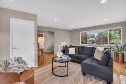 787 E Redmaple Cir, Salt Lake City, UT 84106 - Photo 5