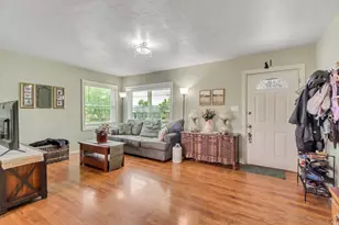 65 W 700 N, Bountiful, UT 84010 - Photo 9