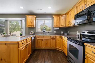 2028 Morningside Dr W, Farmington, UT 84025 - Photo 15