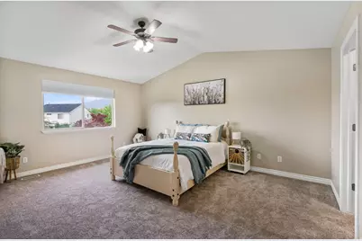 2028 Morningside Dr W, Farmington, UT 84025 - Photo 25