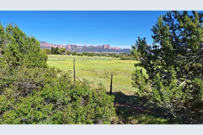 225 N 400 W, New Harmony, UT 84757 - Photo 3