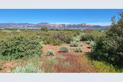 225 N 400 W, New Harmony, UT 84757 - Photo 5