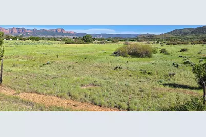 225 N 400 W, New Harmony, UT 84757 - Photo 13