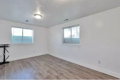 278 E Shepard Ln, Kaysville, UT 84037 - Photo 27