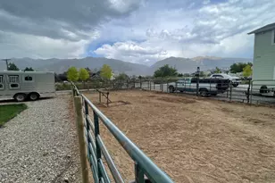 278 E Shepard Ln, Kaysville, UT 84037 - Photo 31
