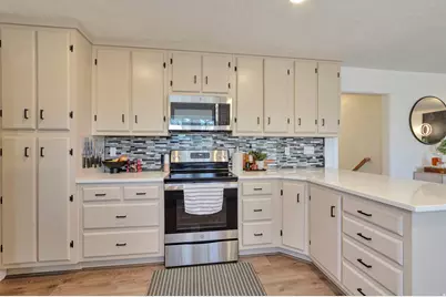 278 E Shepard Ln, Kaysville, UT 84037 - Photo 11