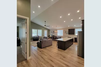 252 W 4950 S, Washington Terrace, UT 84405 - Photo 3