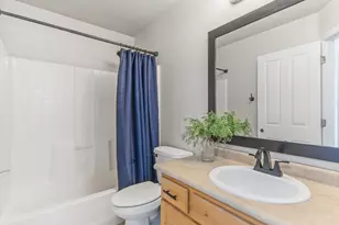 4914 W Duncan Meadow Ln, Riverton, UT 84096 - Photo 15