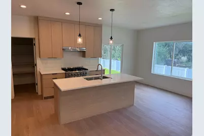 241 E 670 S #8, Payson, UT 84651 - Photo 13