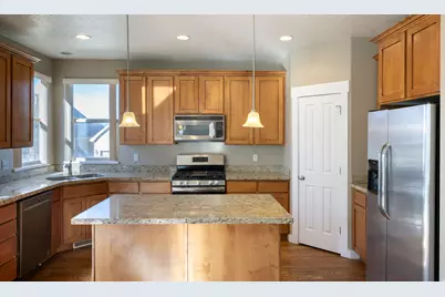 1420 E Firelight Way, Sandy, UT 84092 - Photo 9