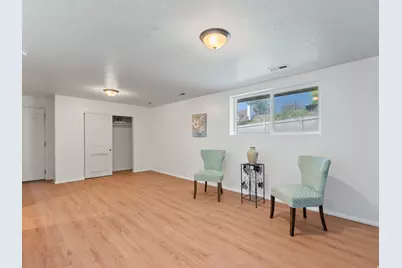 2990 E 3900 S, Holladay, UT 84124 - Photo 15