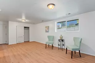 2990 E 3900 S, Holladay, UT 84124 - Photo 15