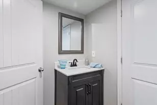 2990 E 3900 S, Holladay, UT 84124 - Photo 17