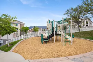 157 W Springview Dr N, Saratoga Springs, UT 84045 - Photo 9