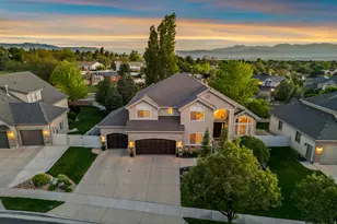 2014 E Quartzridge Dr, Sandy, UT 84092 - Photo 1
