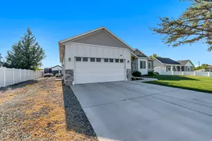 332 S 500 W, Payson, UT 84651 - Photo 3