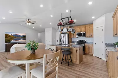 8924 W 26000 N, Portage, UT 84331 - Photo 9