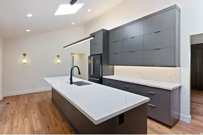 3545 E Avondale Dr, Cottonwood Heights, UT 84121 - Photo 9